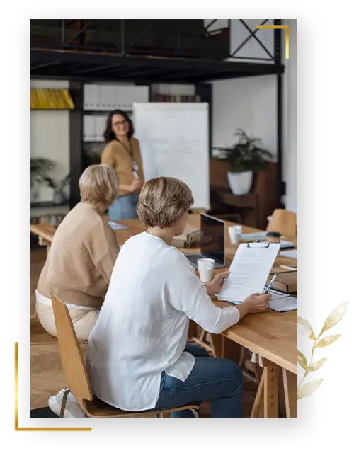 Accompagne les dirigeants : conseil et externalisation Ressources Humaines : administration du personnel, prévention des risques, dialogue social